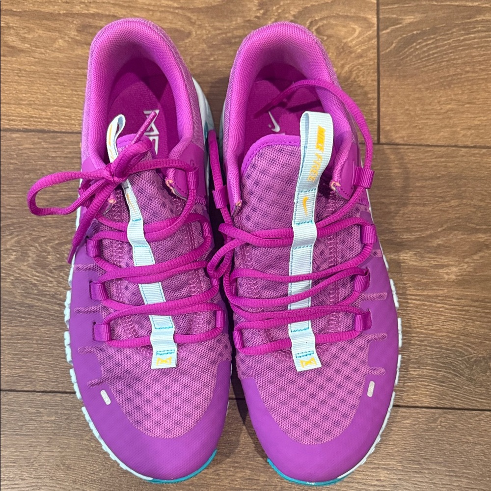 Nike Women's Athletic Shoes in Pink and Teal - Picture 2 of 3